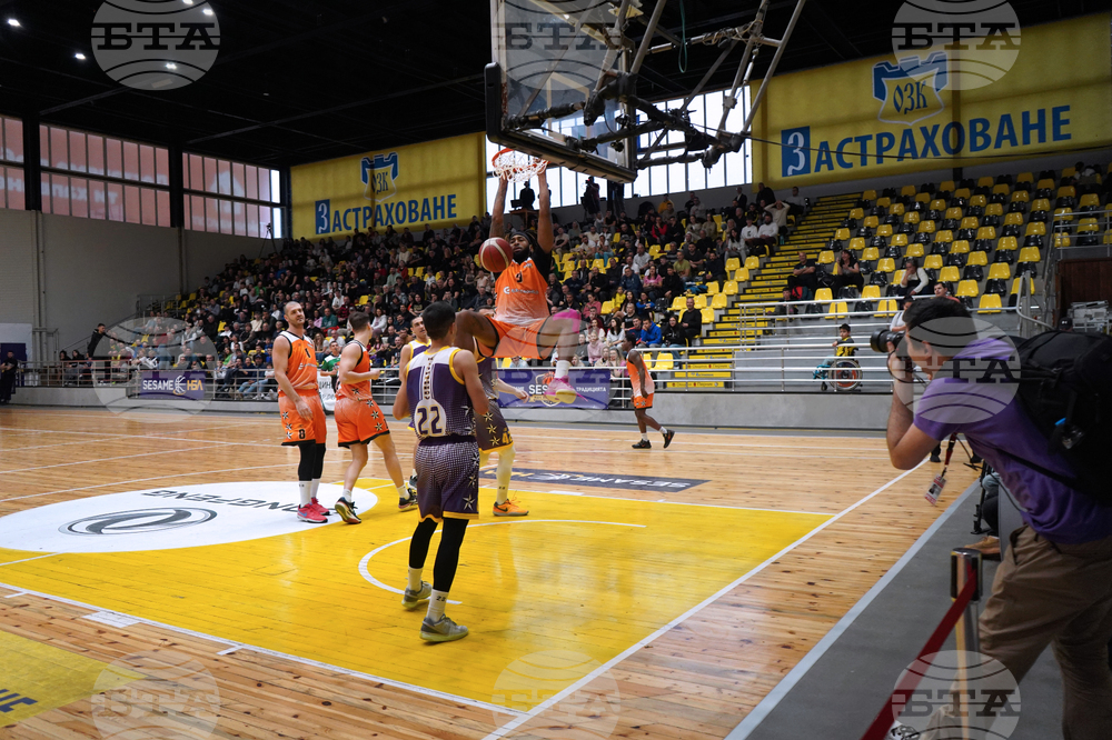 Перник - баскетбол - Мач на звездите - Българи - Чужденци