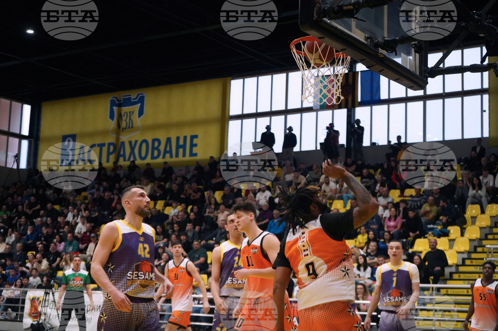 Перник - баскетбол - Мач на звездите - Българи - Чужденци