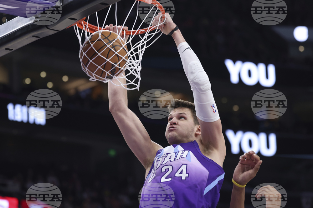 Cavaliers Jazz Basketball