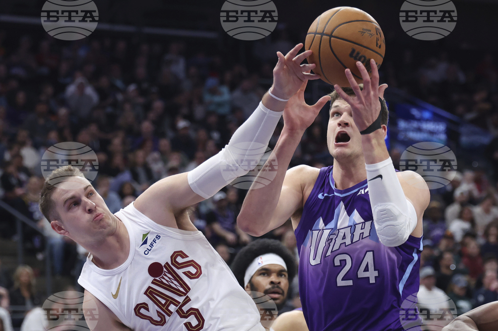 Cavaliers Jazz Basketball