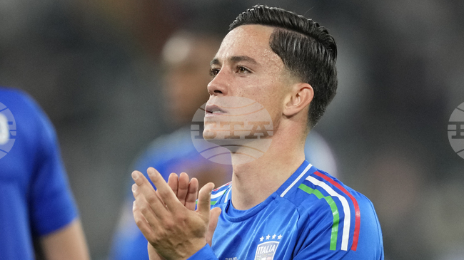 Нападателят Джакамо Распадори все още не е взел окончателно решение за бъдещето си