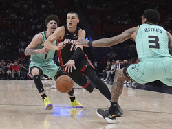 Hornets Heat Basketball