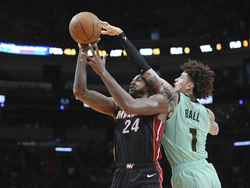 Hornets Heat Basketball