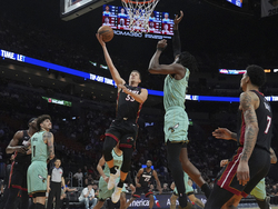 Hornets Heat Basketball
