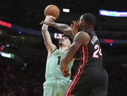 Hornets Heat Basketball