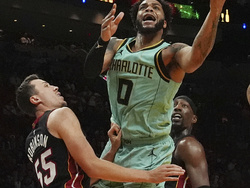 Hornets Heat Basketball