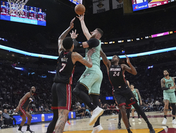 Hornets Heat Basketball
