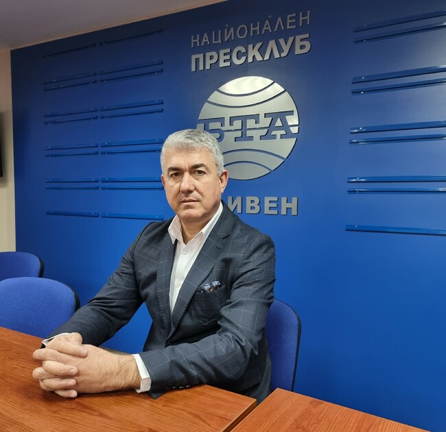 Сливенският музей притежава ценни предмети, които достойно го представят в страната и чужбина, каза директорът Николай Сираков