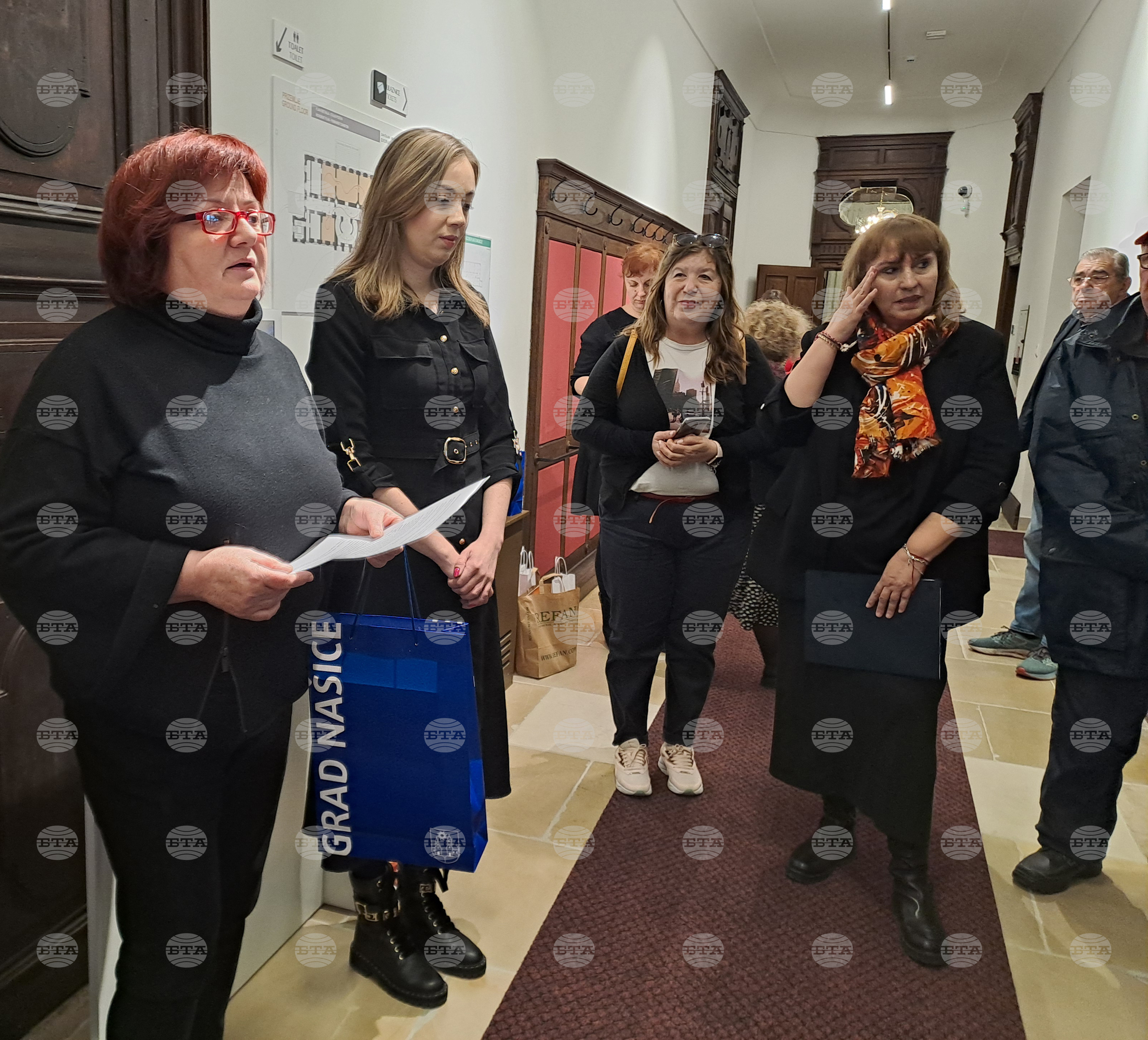 Хърватия - учениците от Българското неделно училище „Иван Вазов“ в Загреб посетиха двореца на фамилията Пеячевич в град Нашице