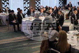 Хотел „Хилтън“ - Румен Радев - среща