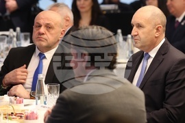 Хотел „Хилтън“ - Румен Радев - среща