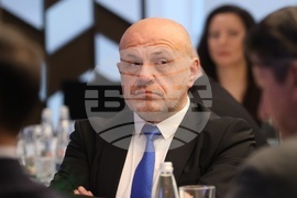 Хотел „Хилтън“ - Румен Радев - среща