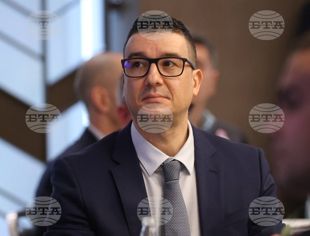 Хотел „Хилтън“ - Румен Радев - среща