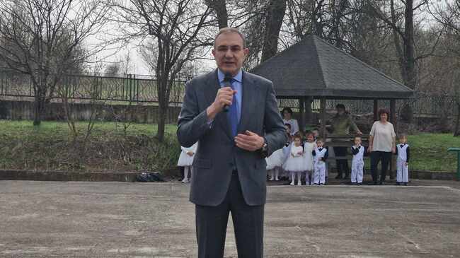 Нормално е всяка партия в опозиция да иска вот на недоверие, но да бъде обоснован, каза министър Гуцанов в Разград