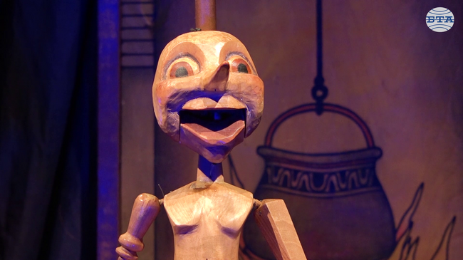 „Буратино“ – приказка за куклите, които по свой начин се нуждаят от човечност