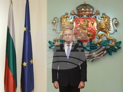 Президентство - До Хоанг Лонг - орден „Мадарски конник“ - награждаване