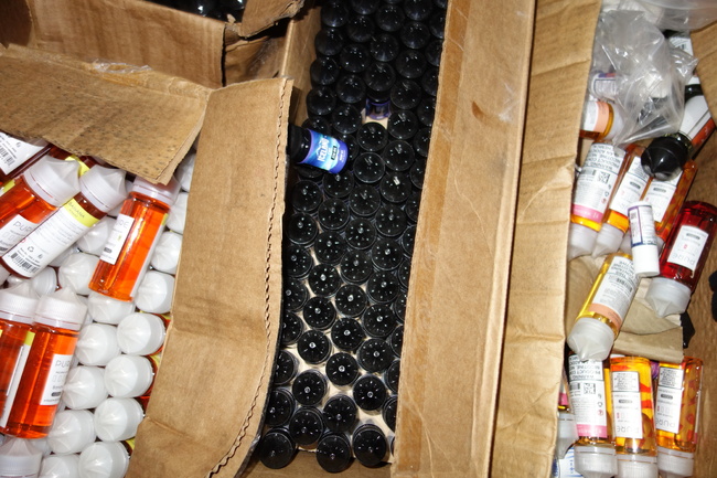 Множество шишета с безакцизна течност за електронни цигари са иззети в Пловдивско