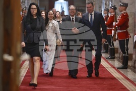 Президентство - До Хоанг Лонг - орден „Мадарски конник“ - награждаване