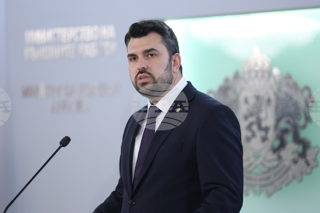 Minister Georgiev Congratulates Pope Leo XIV on Behalf of Bulgarian Foreign Ministry