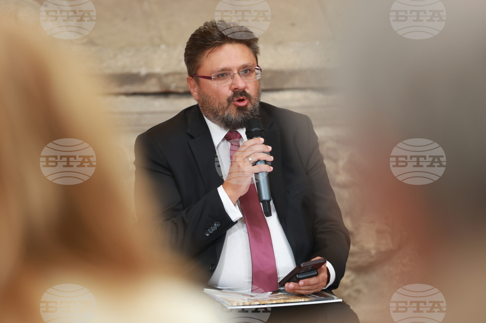 Списание „ЛИК“ - „Културното наследство на България пътува по света“ - мартенски брой - представяне