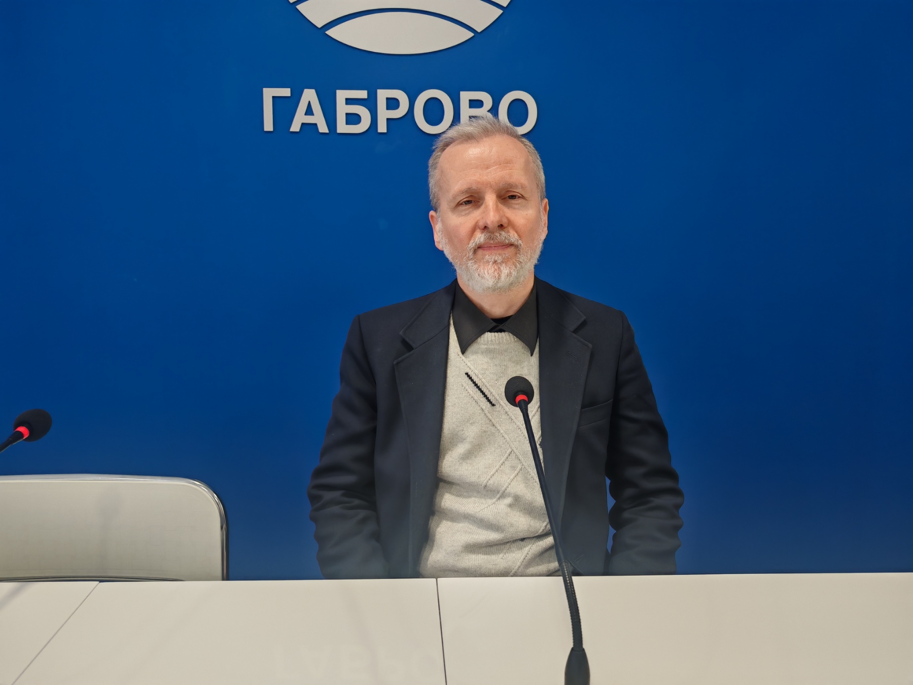 Росен Йосифов, директор на Регионален исторически музей - Габрово участва в представянето на новия брой на списание ЛИК Росен Йосифов, директор на Регионален исторически музей - Габрово участва в представянето на новия брой на списание ЛИК