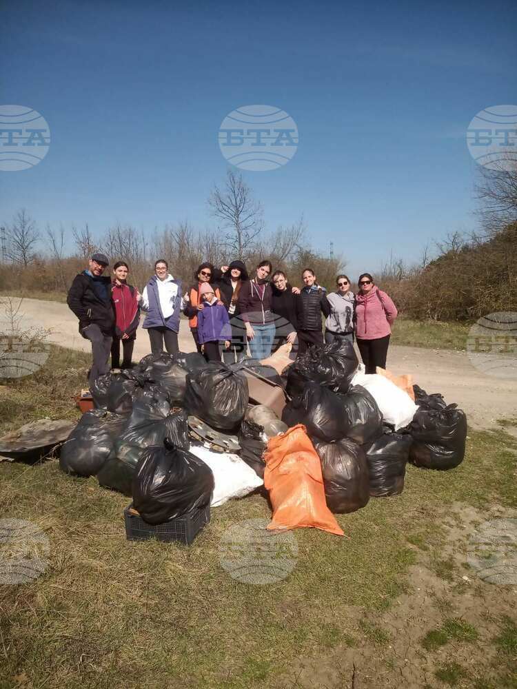 С подкрепата на Община Варна доброволци почистиха местност „Яйлата“