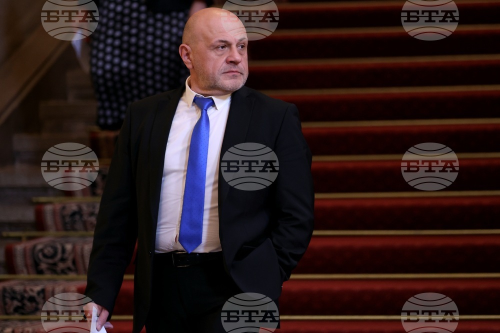 Вицепремиерът Томислав Дончев смята, че предложението за референдум за еврото допълнително разделя българското общество 