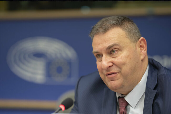 Евродепутатът Емил Радев и ПГ „Христо Ботев“ в Попово организират конкурс за Деня на Европа
