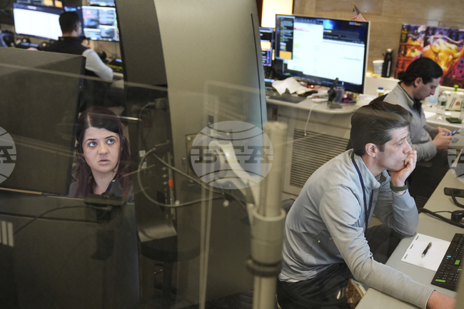 Уолстрийт без значителни промени на борсовите индекси в ранната търговия