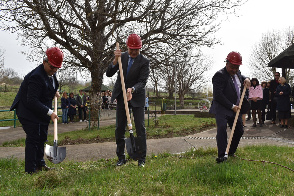 Министър Борислав Гуцанов: Има добра симбиоза между Министерството на труда и социалната политика и Община Разград