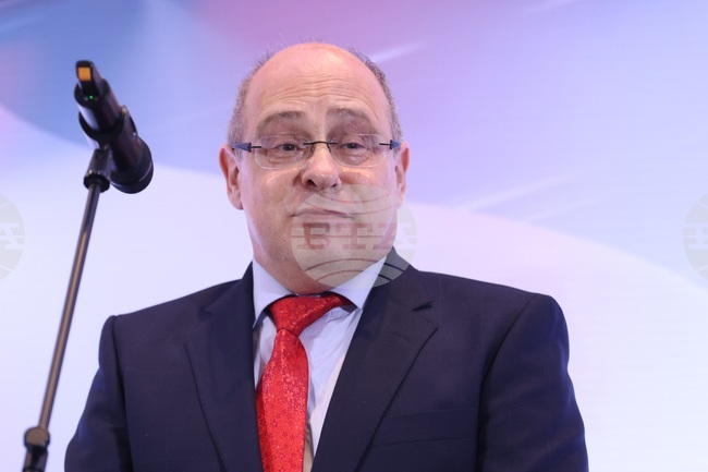 Заетите лица на възраст 55+ се увеличават с близо 9000 души всяка година, каза зам.-министър Лазар Лазаров