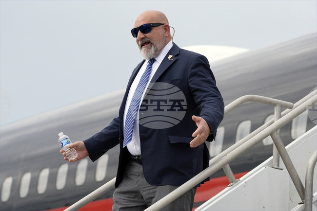  „Политико“: Изборен стратег на Тръмп работи за връщането на албанската опозиция във властта