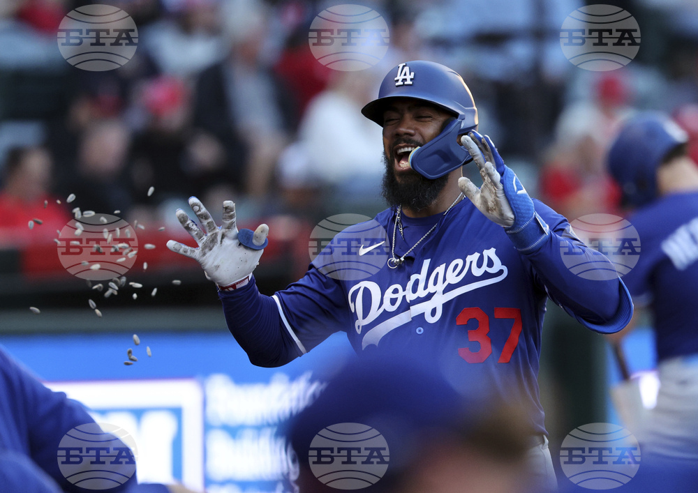 Dodgers Angels Baseball