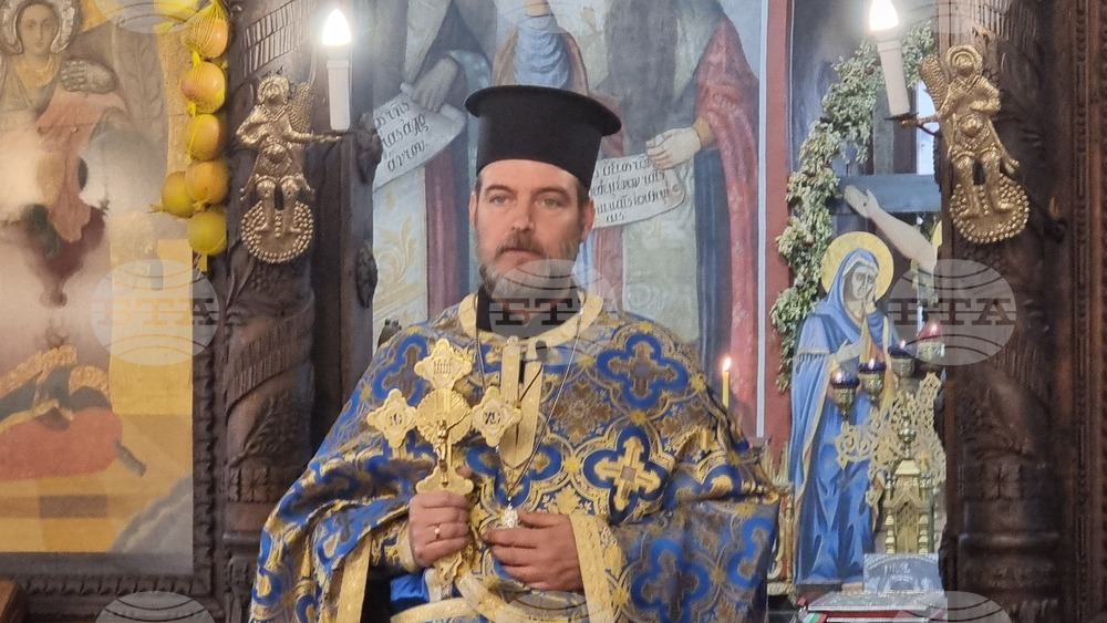 Хасково - храм "Св. св. Архангели Михаил и Гавраил" - Благовещение
