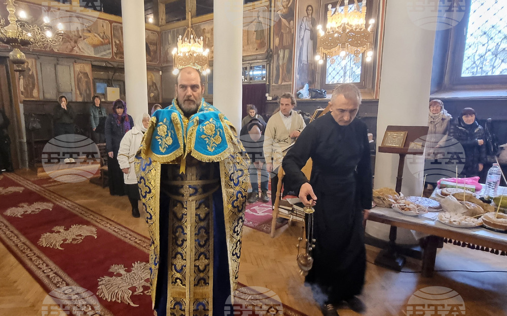 Хасково - храм "Св. св. Архангели Михаил и Гавраил" - Благовещение
