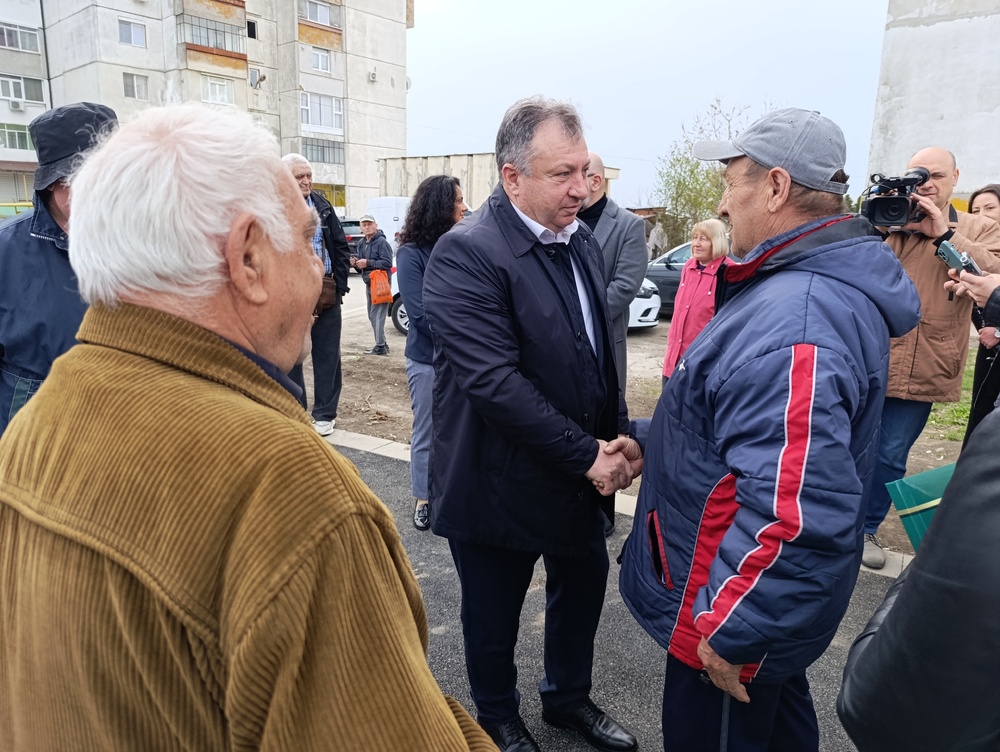 Кметът на Шумен проф. Христо Христов откри рехабилитираната улица „Северна“ в града