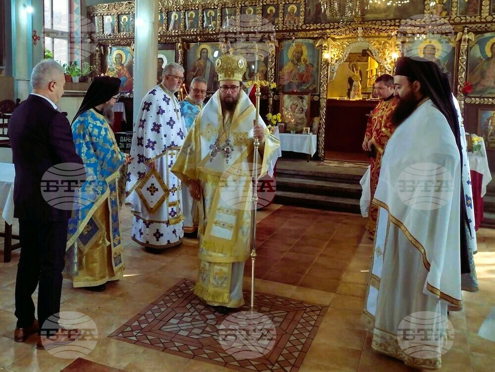 Видинският митрополит Пахомий оглави литургията на Благовещение в Монтана