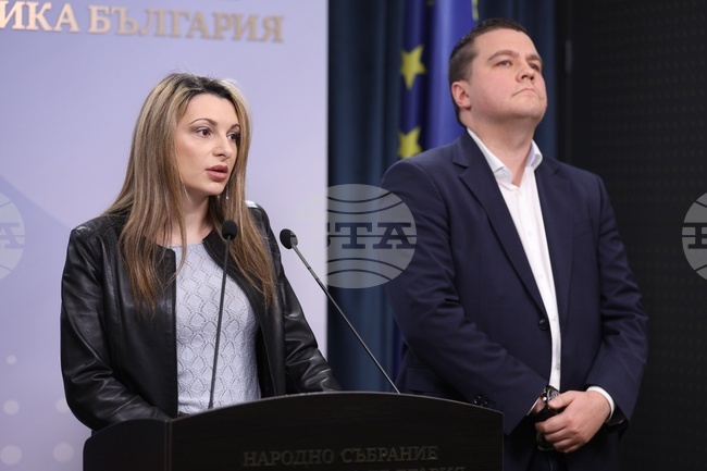 "Има такъв народ" внасят проект на решение за възстановяване на парламентарната група на "Морал, единство, чест"