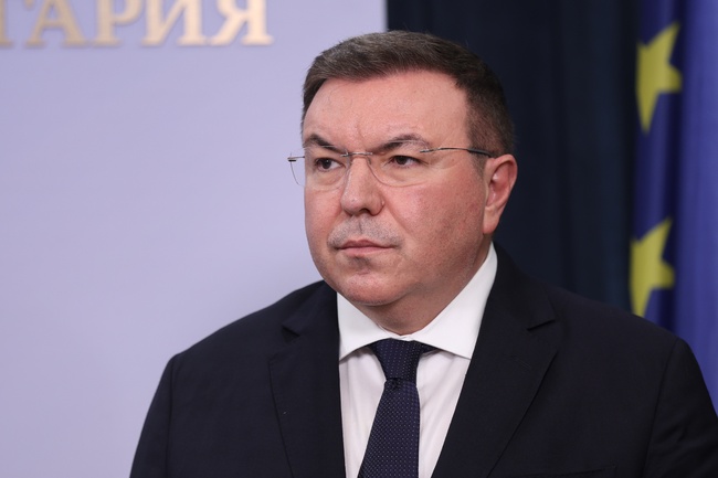 It Is Too Early to Talk About Resignations, GERB-UDF Deputy Floor Leader Angelov Says on Police Violence Case