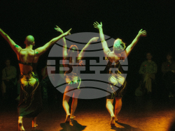 Танцовият спектакъл DragON гостува в София, Габрово и Бургас, снимка – екип