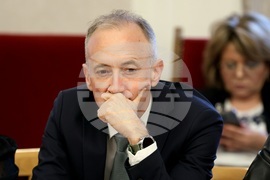 Парламент - кръгла маса