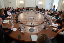 Народно събрание - кръгла маса - прекратяване насилието над животни