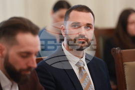 Народно събрание - кръгла маса - прекратяване насилието над животни