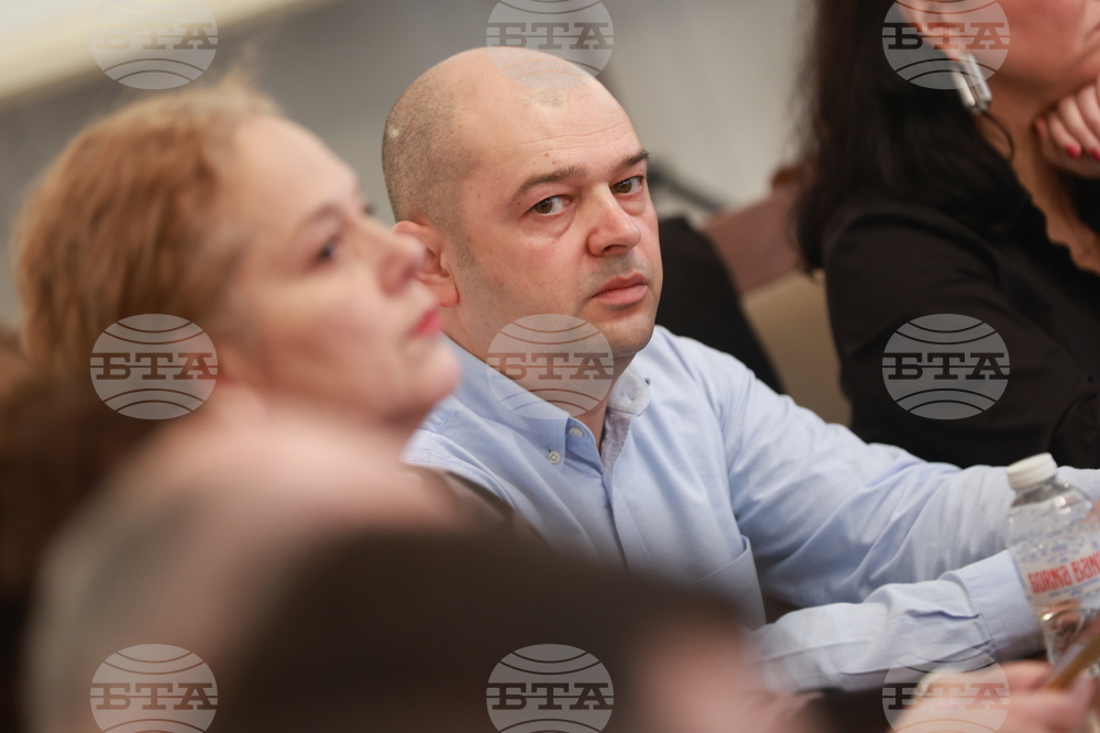 Народно събрание - кръгла маса - прекратяване насилието над животни