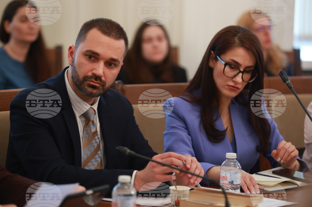 Народно събрание - кръгла маса - прекратяване насилието над животни