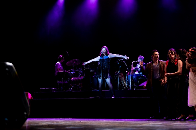 Любов, рокендрол и бляскава премиера: студентите от АУБ завладяха сцената с „Cry-Baby“