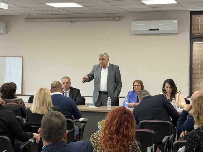 Обсъждат законодателни промени заради сметищата и почистването на речните корита в Пловдивска област