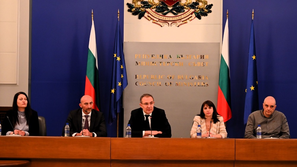 Министър Борислав Гуцанов се срещна с кметове и зам.-кметове на общини, бенефициенти по проекти по Плана за възстановяване и устойчивост