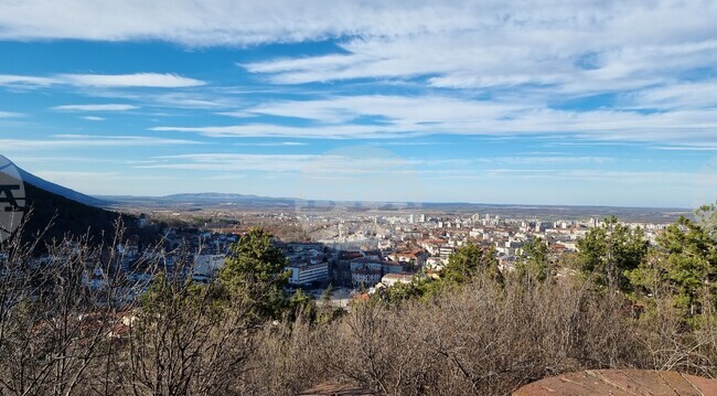 Нови цени за наем на общински помещения във Враца определиха общинските съветници