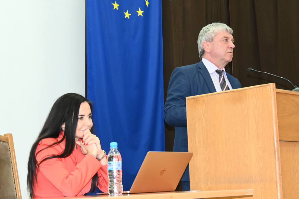 Публична лекция на тема "Образование и изкуствен интелект" представи доц. д-р Мариана Тодорова в Лесотехническия университет